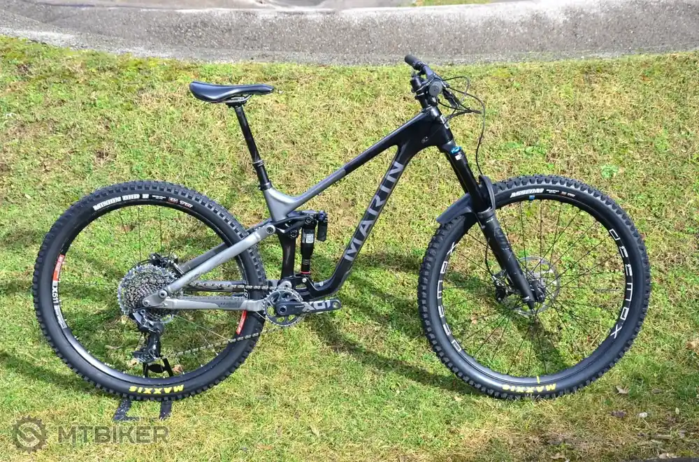 Nejlepší Cena Marin Alpine Trail Carbon 2 29 kolo, černá/stříbrná, testovací