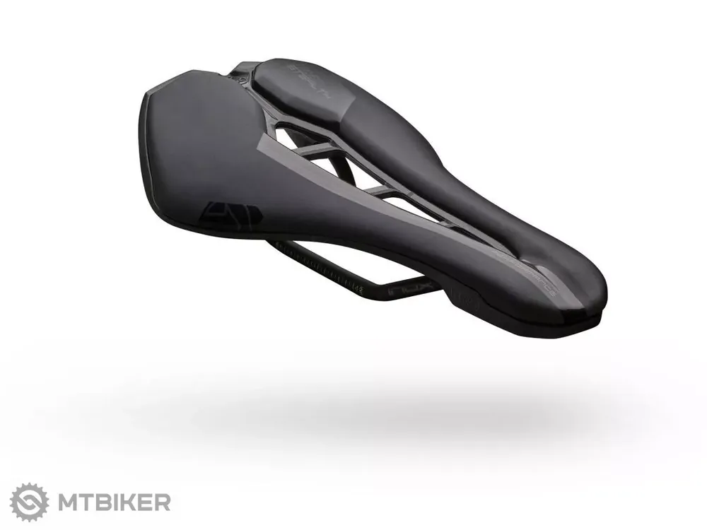 Cenový Hit PRO STEALTH Performance sedlo, 152 mm