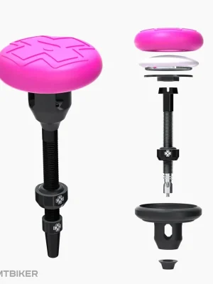 Sleva Muc-Off Stealth Tubeless Tag Holder na bezdušový ventil