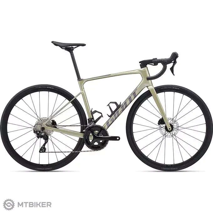 Giant Defy Advanced 2 kolo, bay leaf Must-Have