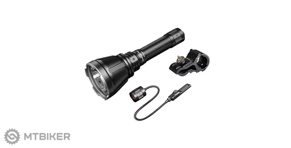 Akce Fenix HT18R nabíjecí svítilna, černá