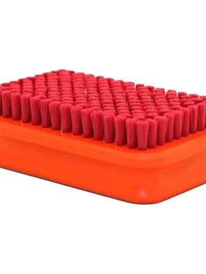 Akce SWIX T0190B Kartáč, červený nylon